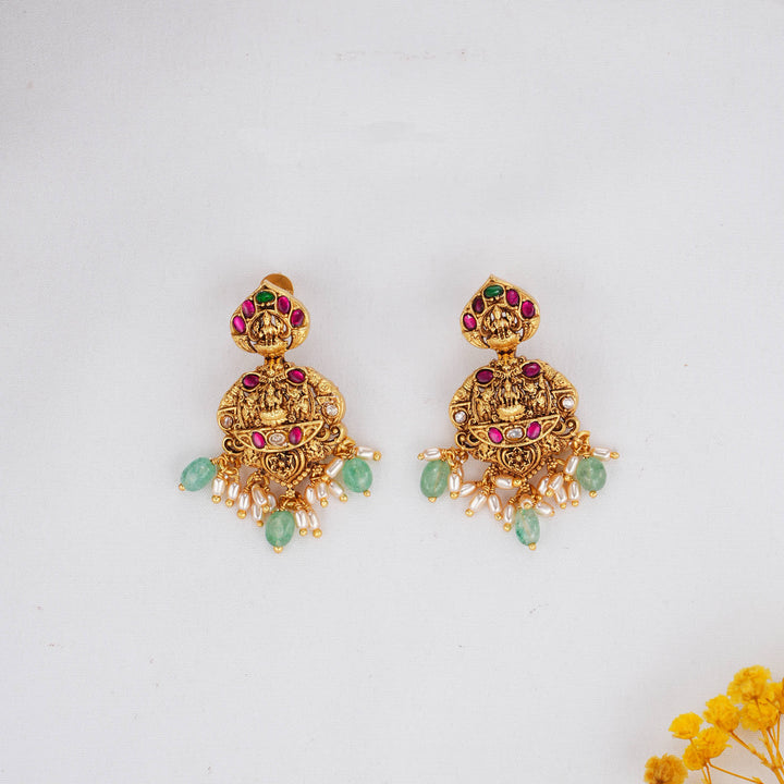 Glowing Elagance 3D Spl Short Necklace Set