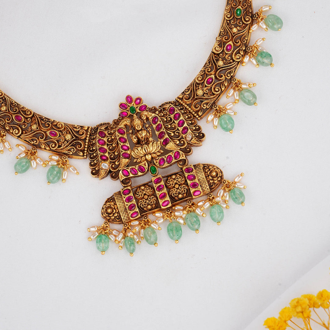 Delicate Divine 3D Spl Short Necklace Set