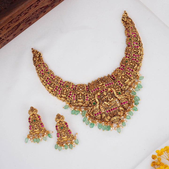 Artisanal 3D Spl Short Necklace Set