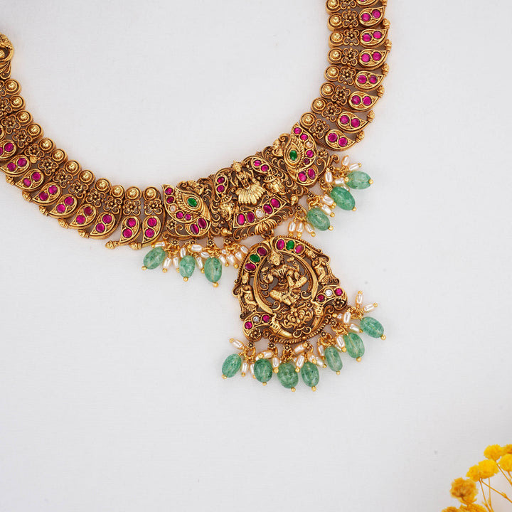 Fresh and Alive 3D Spl Short Necklace Set