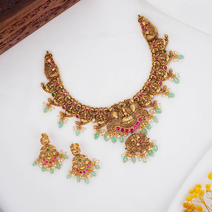 Artisan and Elegant 3D Spl Short Necklace Set