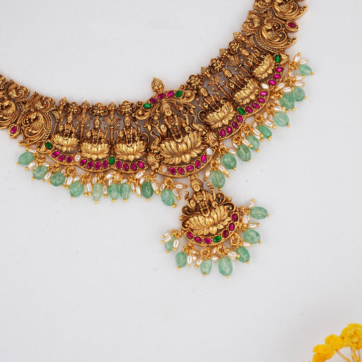 Godly Motif 3D Spl Short Necklace Set