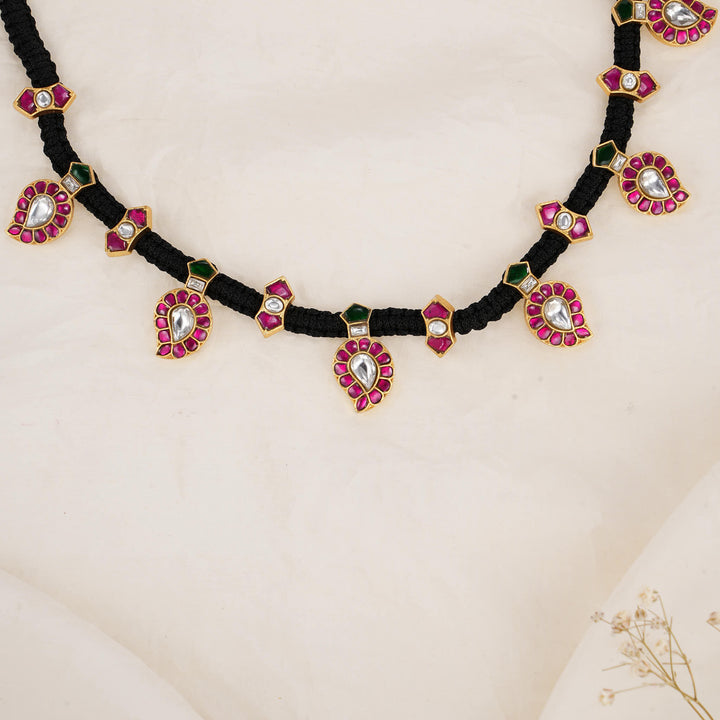 Catchy Rope Kundan  Necklace