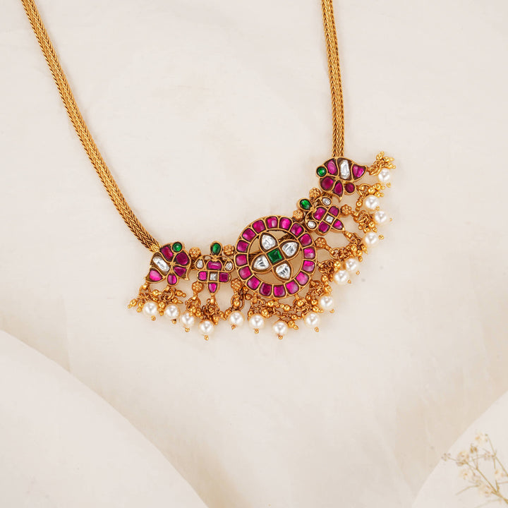 Preetha Kundan Short Necklace