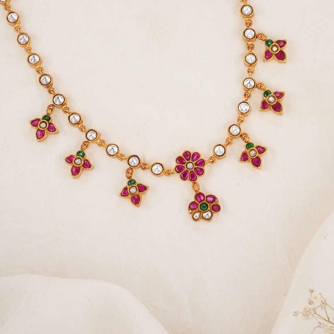 Nithikaa Kundan Short Necklace