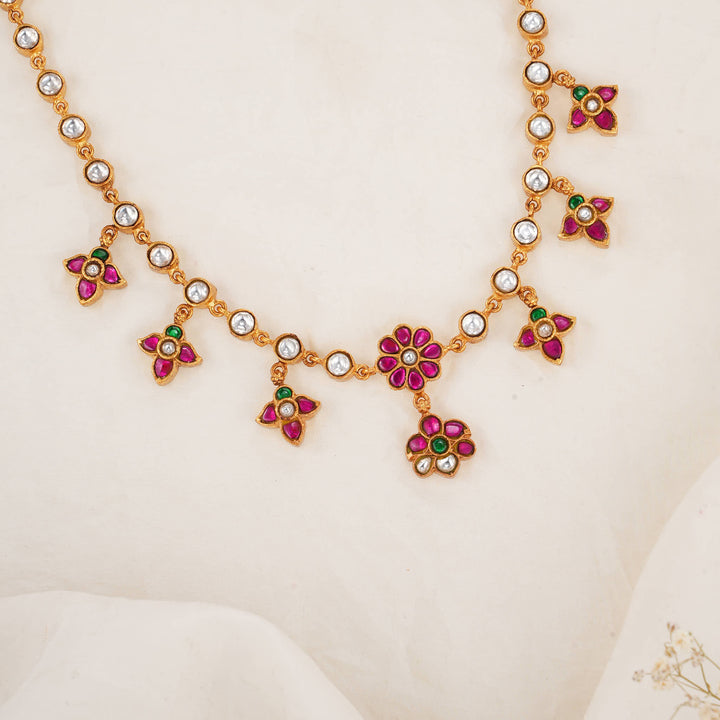 Nithikaa Kundan Short Necklace