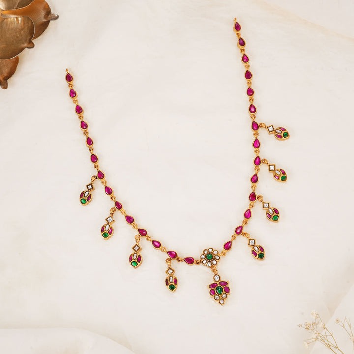 Advikaa Kundan Short Necklace