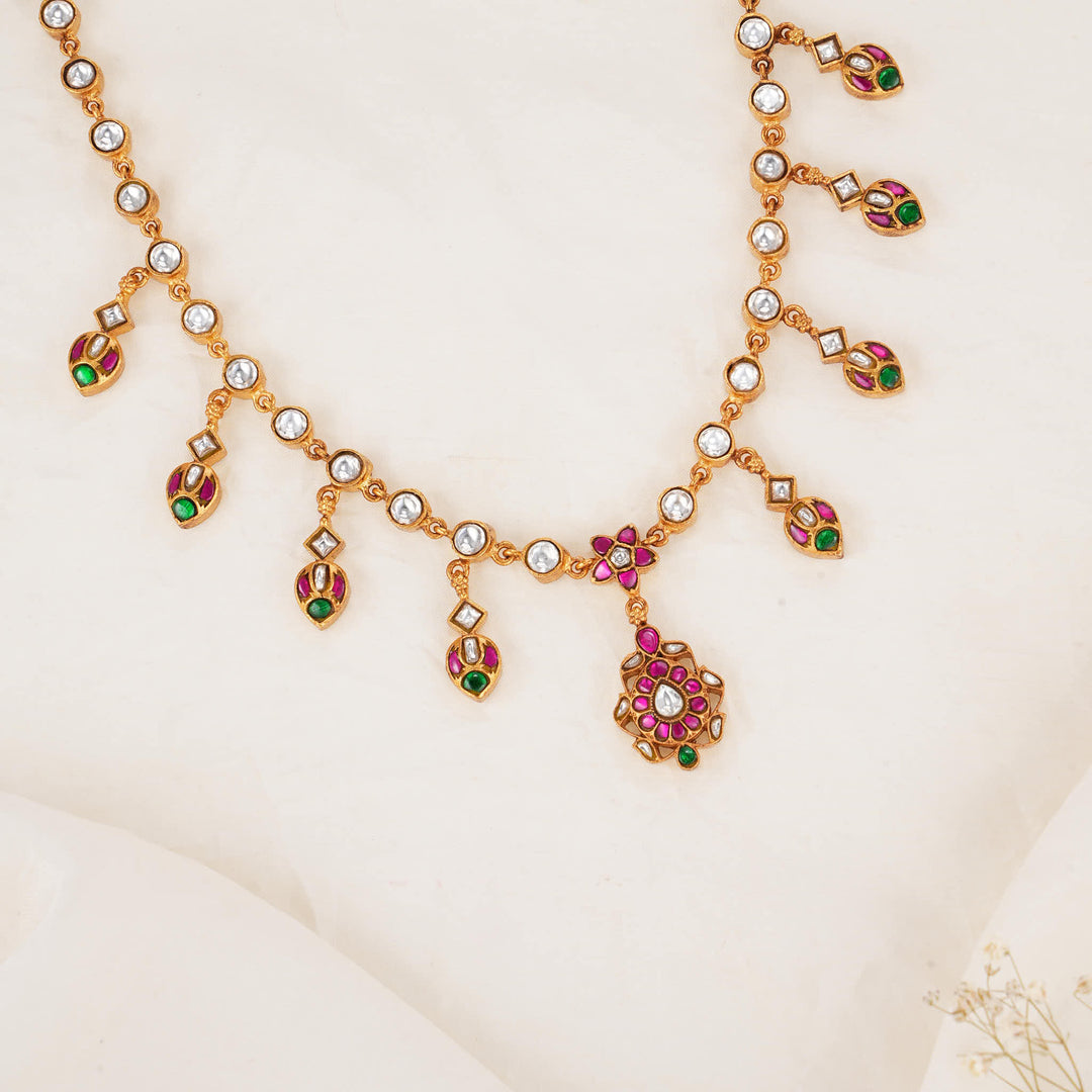 Thaarikaa Kundan Short Necklace