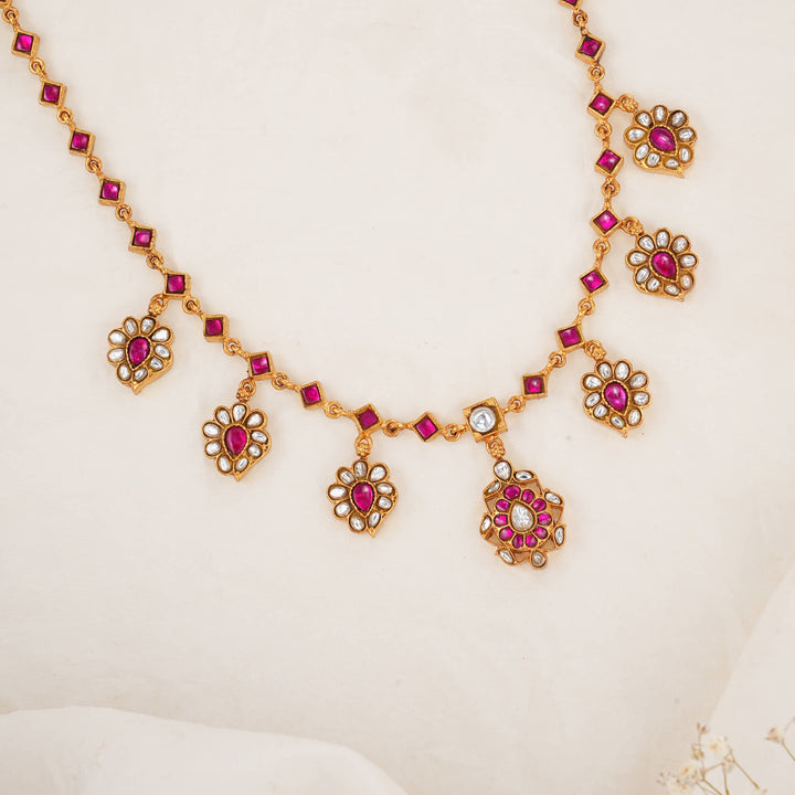 Demands Attention Kundan Short Necklace