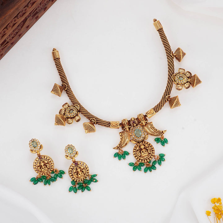 Timeless Tradition Short Necklace Set