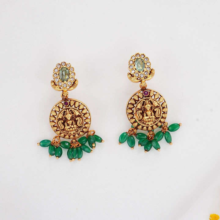 Timeless Tradition Short Necklace Set