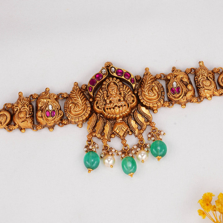 Vinitha Nagas Choker