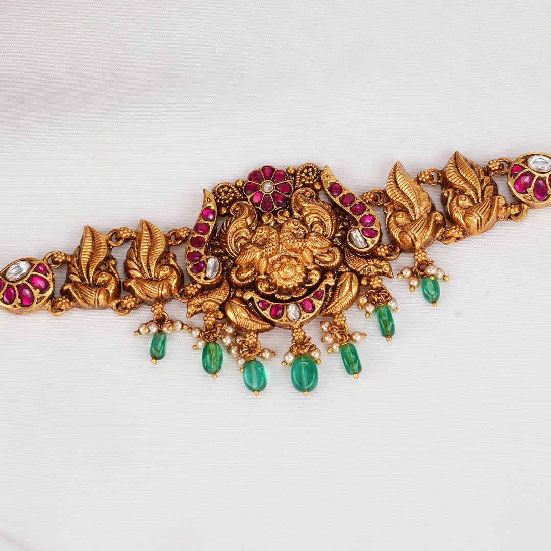 Abundnat Nagas Choker