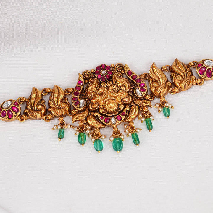 Abundnat Nagas Choker