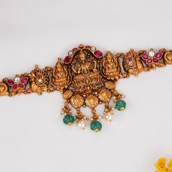 Liyanka Nagas Choker