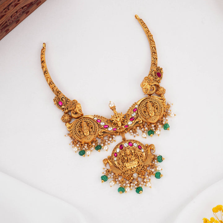 Catchy 3D Spl Short Necklace