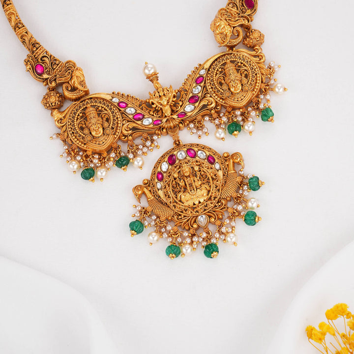 Catchy 3D Spl Short Necklace