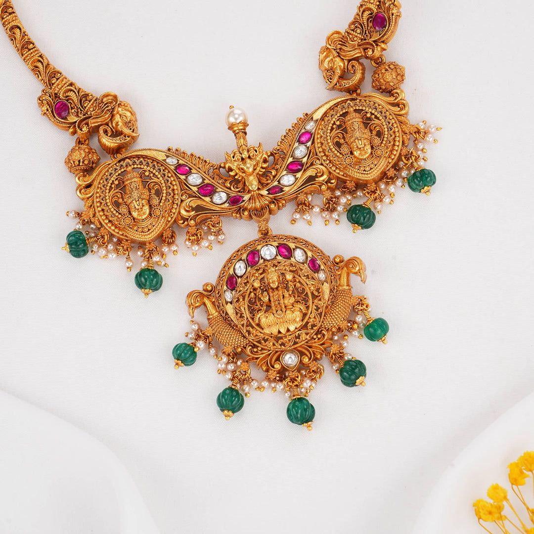Vinisha 3D Spl Short Necklace