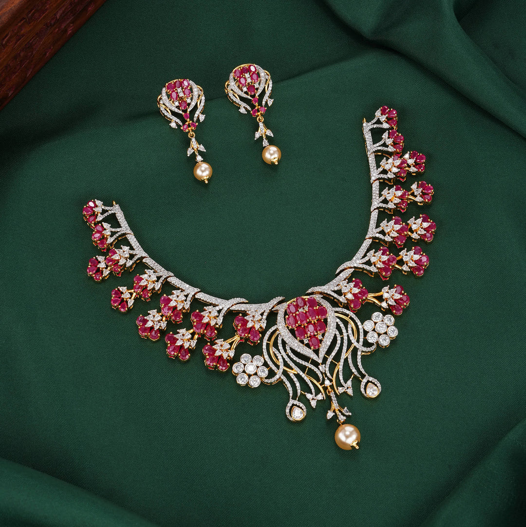 Zivikaa  Diamond Design Necklace Set
