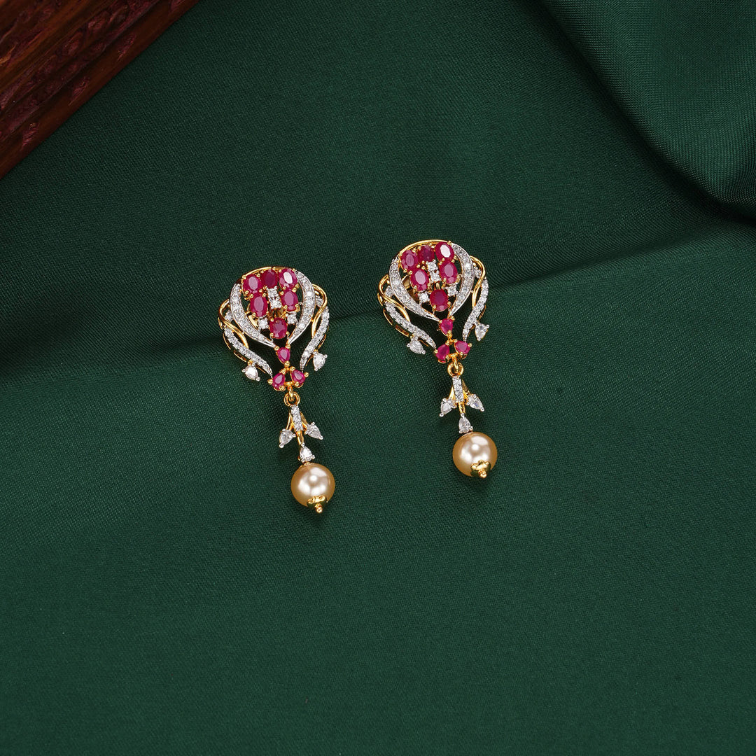 Zivikaa  Diamond Design Necklace Set