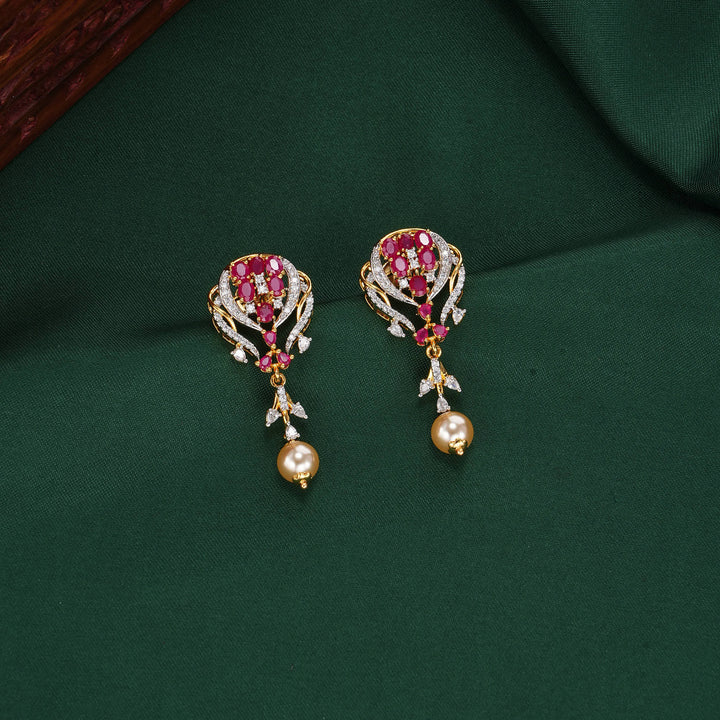 Zivikaa  Diamond Design Necklace Set