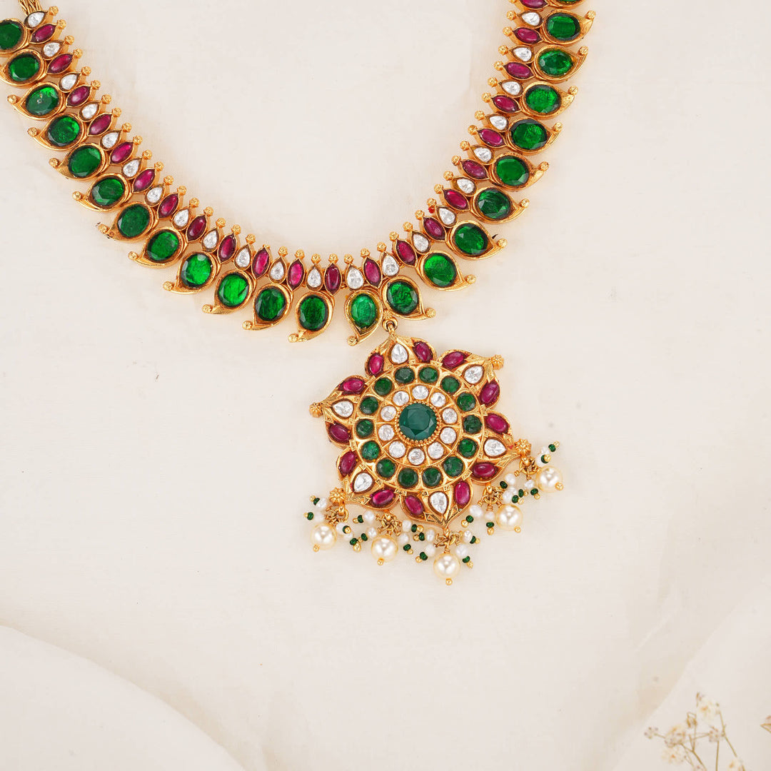 Vibrant Kundan Short Necklace
