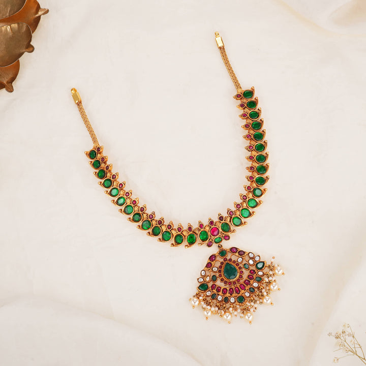 Arvithikaa Kundan Short Necklace