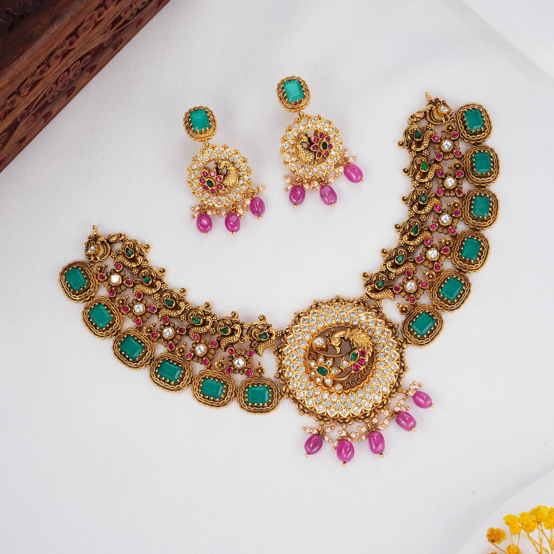 Eye Catchy 3D Spl Short Necklace Set