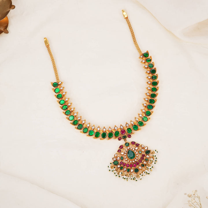 Admirable Kundan Necklace