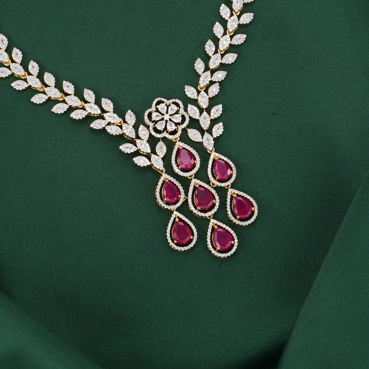 Stunning Avikam Necklace Set