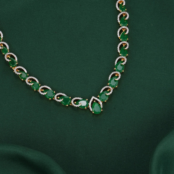 Elegantly Crafted Diamond Design Necklace Set