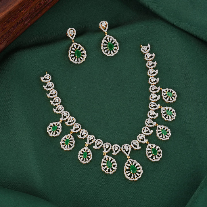 Gracefully Glowing Diamond Design Necklace Set