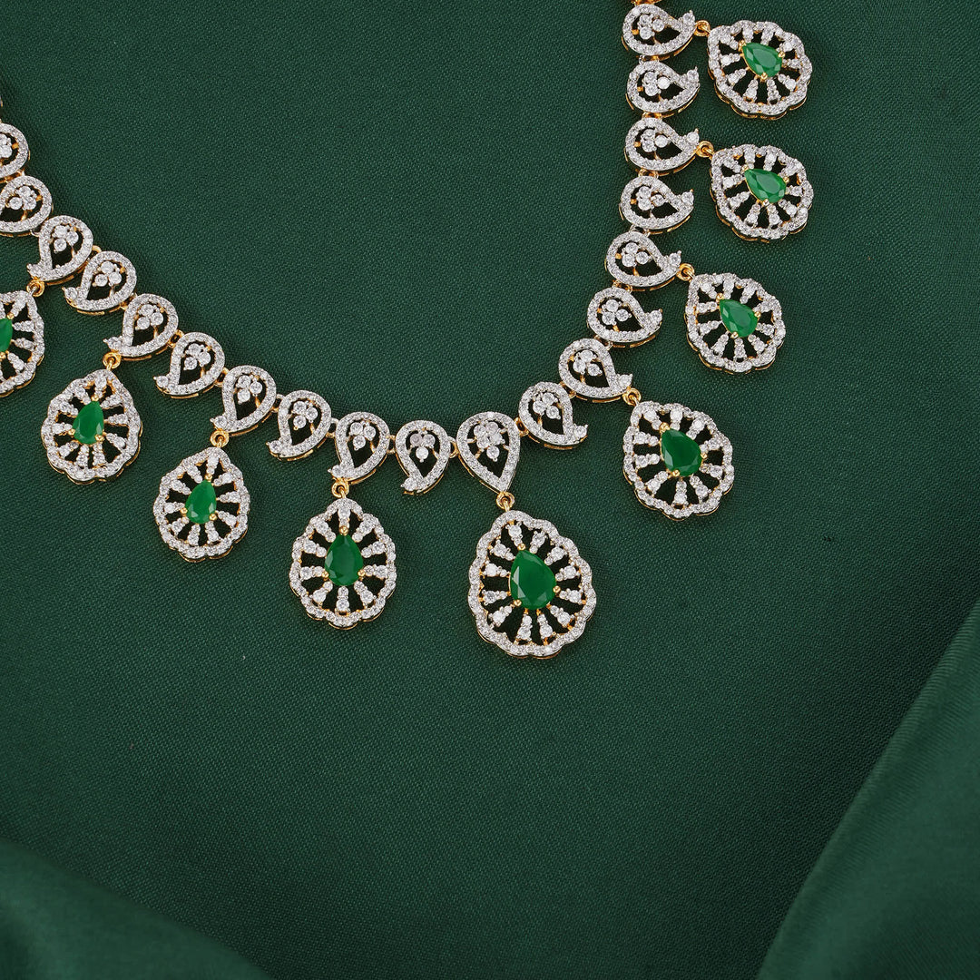 Gracefully Glowing Diamond Design Necklace Set