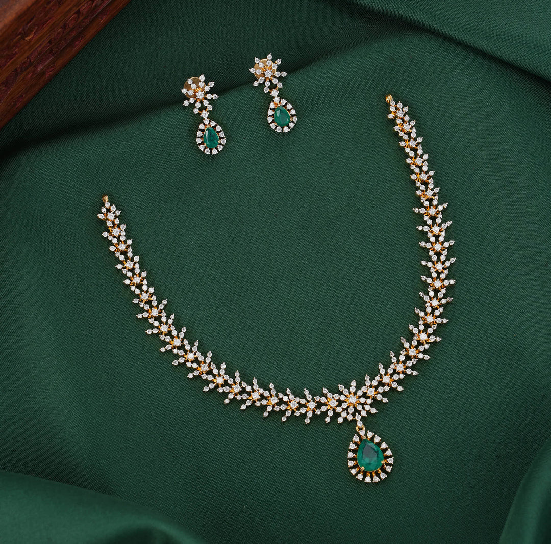 Delicate Charm Diamond Design Necklace Set