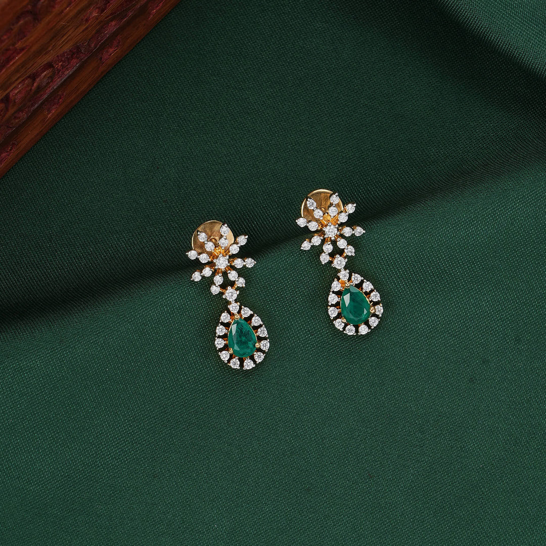 Delicate Charm Diamond Design Necklace Set
