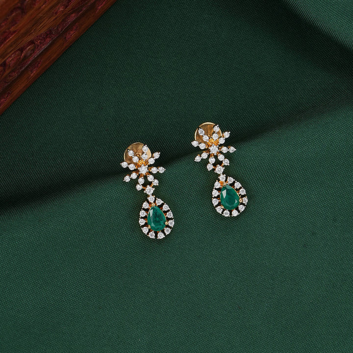 Delicate Charm Diamond Design Necklace Set