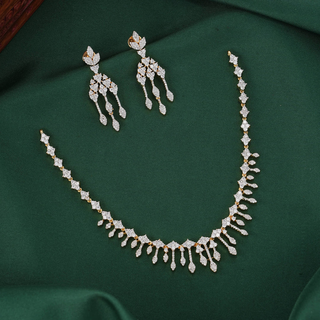 Sparkling Avikam Necklace Set