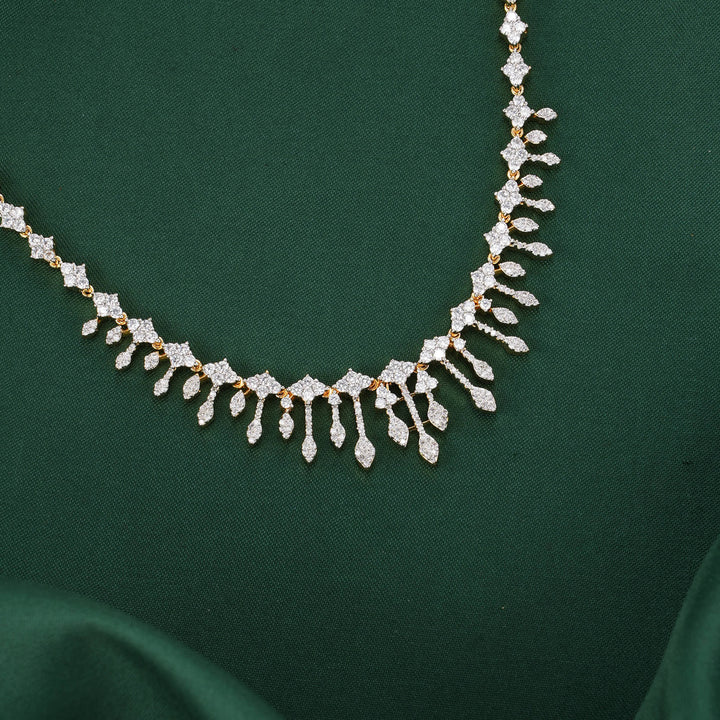 Sparkling Avikam Necklace Set