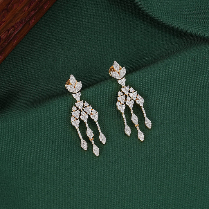 Sparkling Avikam Necklace Set