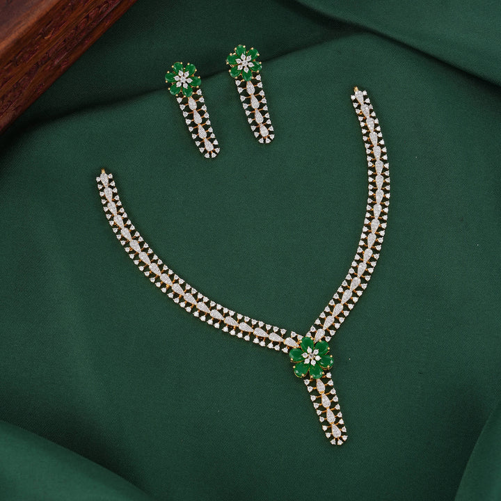 Radiant Verde Diamond Design Necklace Set
