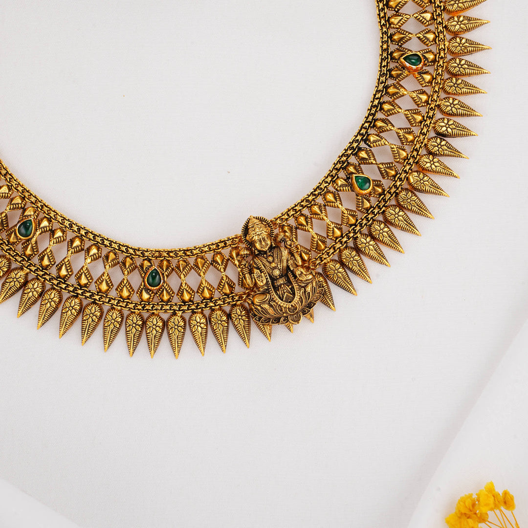 Aaradhya Nagas Short Necklace