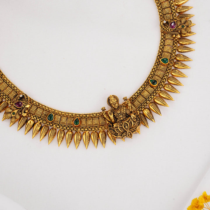 Anvitha  Nagas Short Necklace