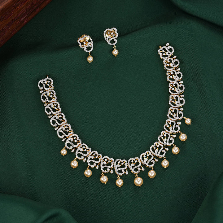 Dreamy Diamond Design Necklace Set