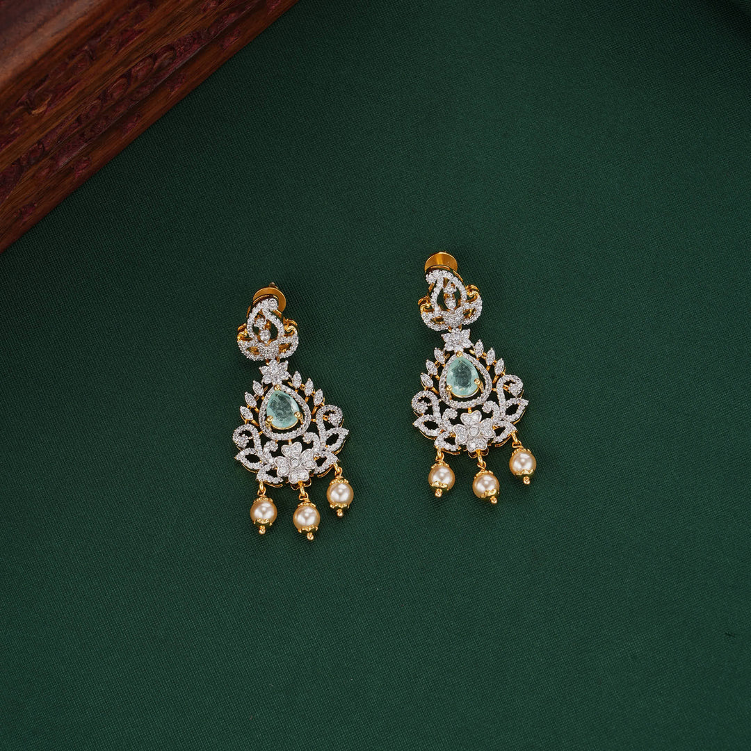 Glittering Diamond Design Necklace Set