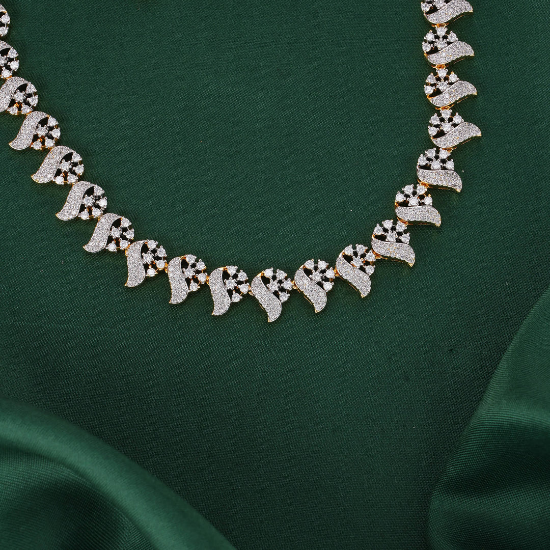 Valesse  Diamond Design Necklace Set
