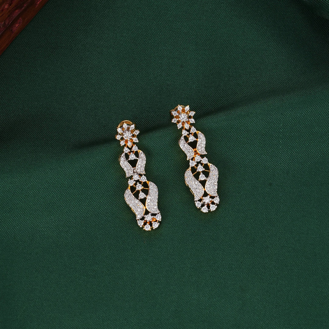 Valesse  Diamond Design Necklace Set