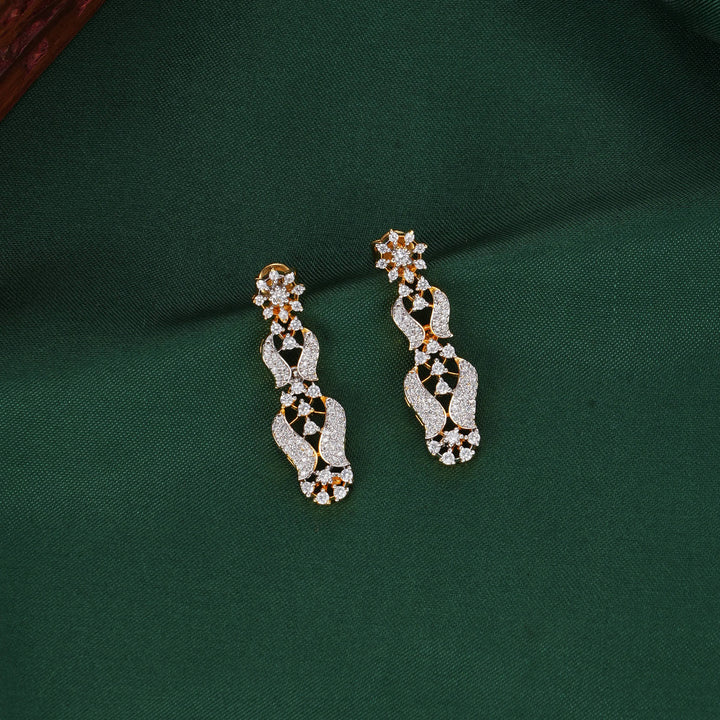 Valesse  Diamond Design Necklace Set