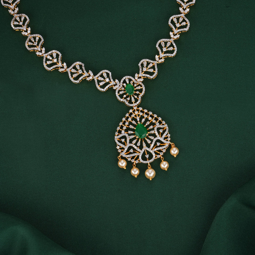 Veethishaa Avikam Short Necklace