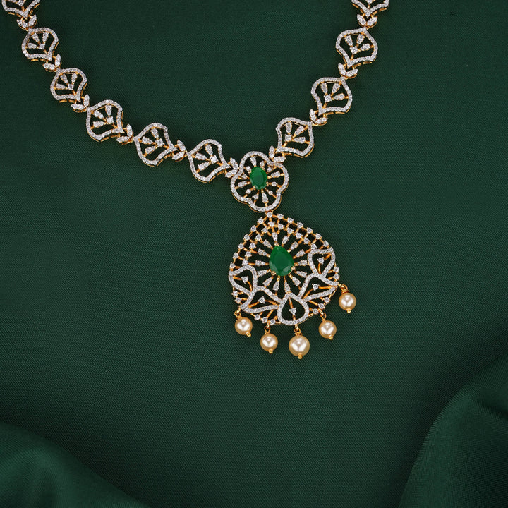 Veethishaa Avikam Short Necklace