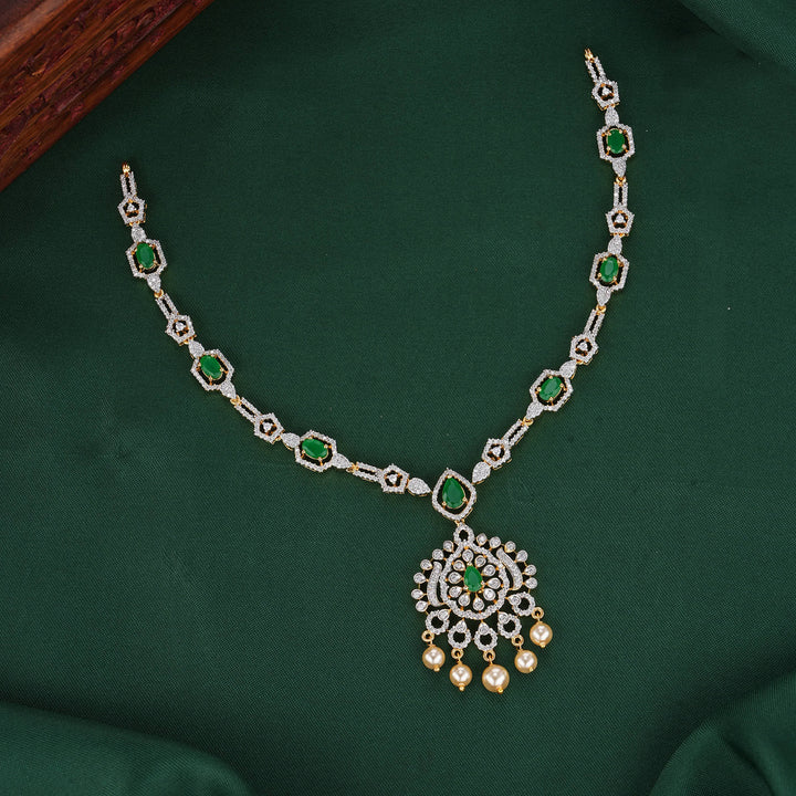 Magnificent Diamond Design Short Necklace
